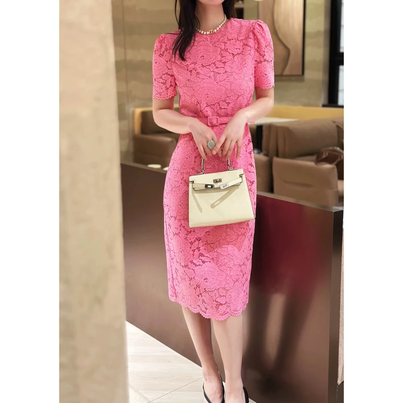 M1950气质百搭蕾丝设计圆领短袖腰带连衣裙  裙长103 款号S51761