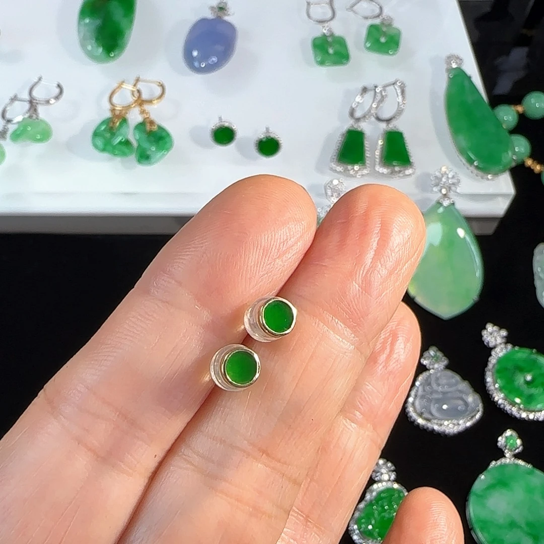 翡翠18K金镶嵌耳饰