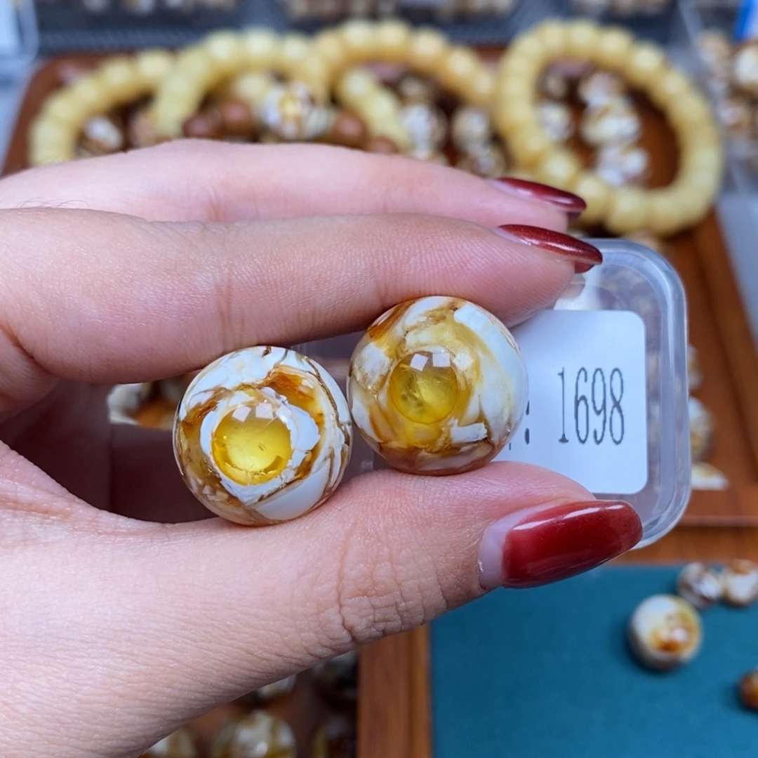 把件猴头核桃沁色圆珠老型1698