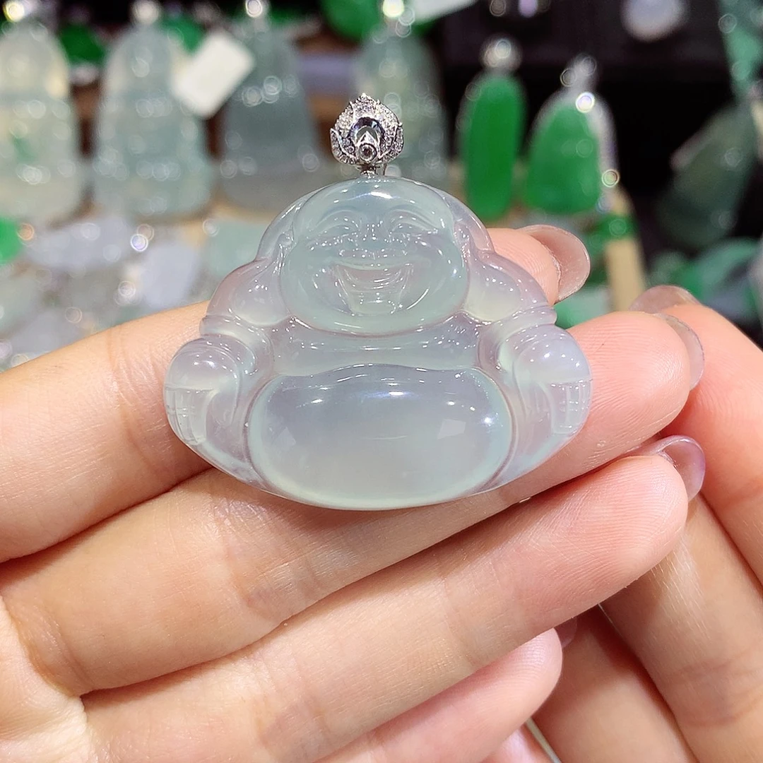 颈饰18K金镶嵌翡翠佛