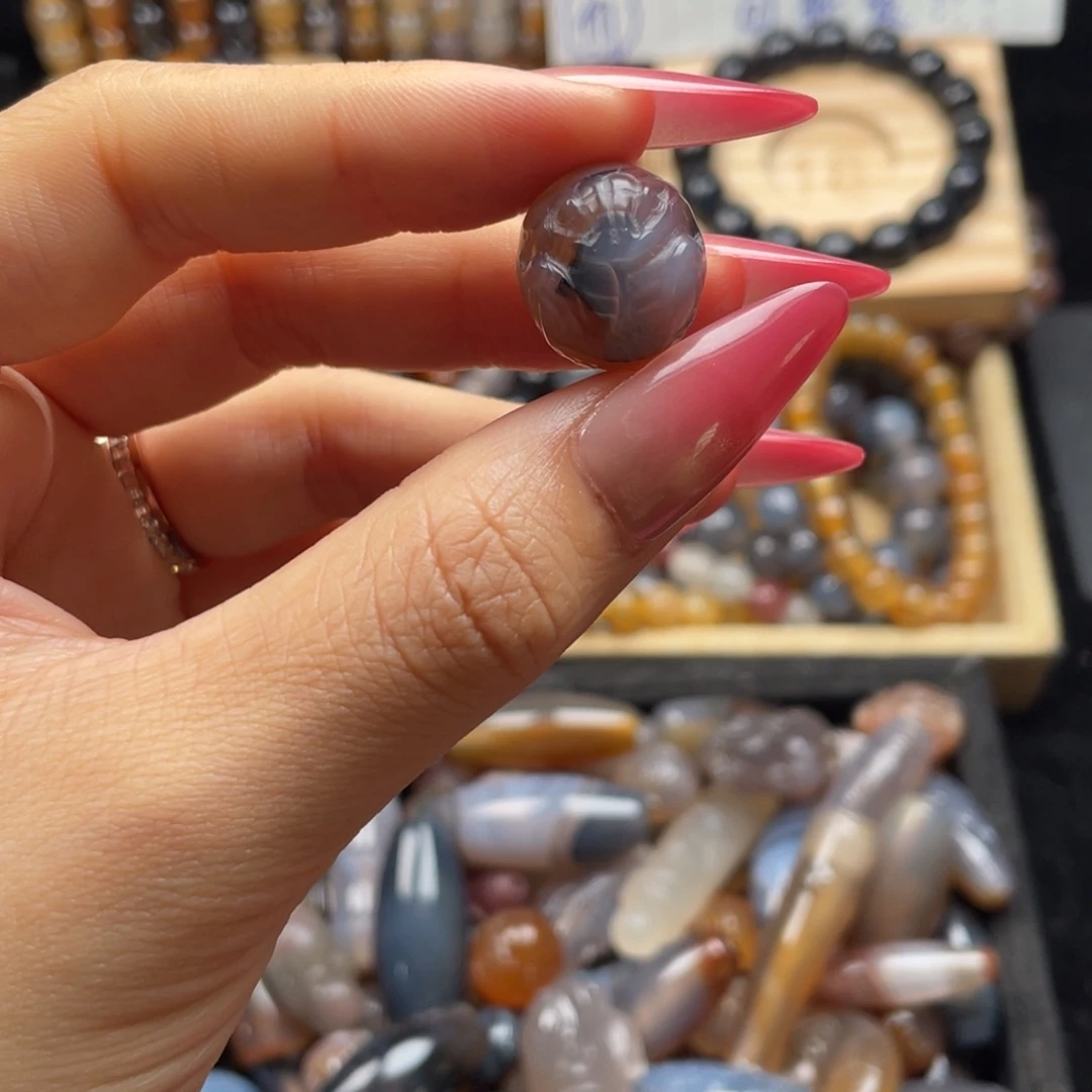 玛瑙/玉髓未镶嵌珠宝奇石