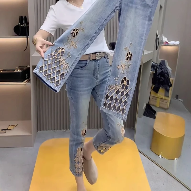 夏季新款高腰显瘦窄版直筒牛仔裤大码百搭镂空刺绣九分烟管裤子女