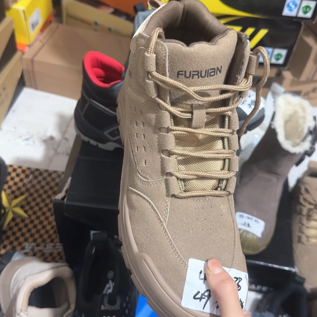 004 44尺码卡其马丁翻毛防砸