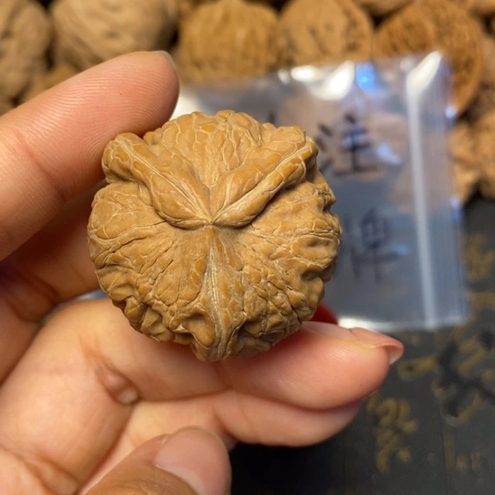 z***x文玩核桃吊坠文玩核桃异形单只