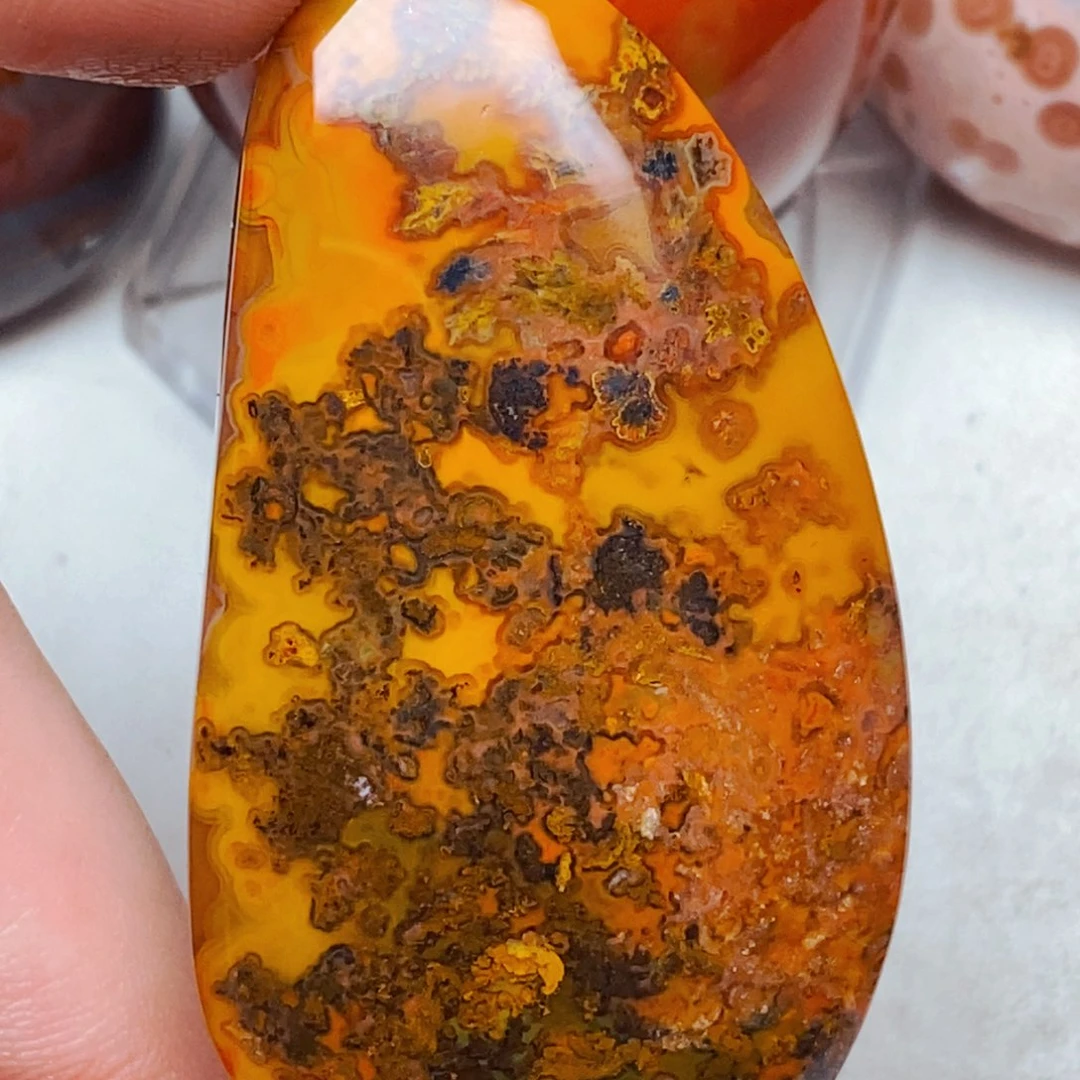 挣***猬玛瑙/玉髓未镶嵌颈饰