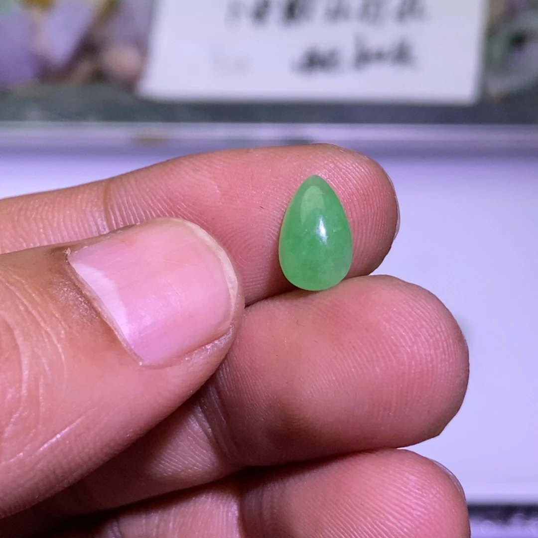 翡翠未镶嵌颈饰吊坠