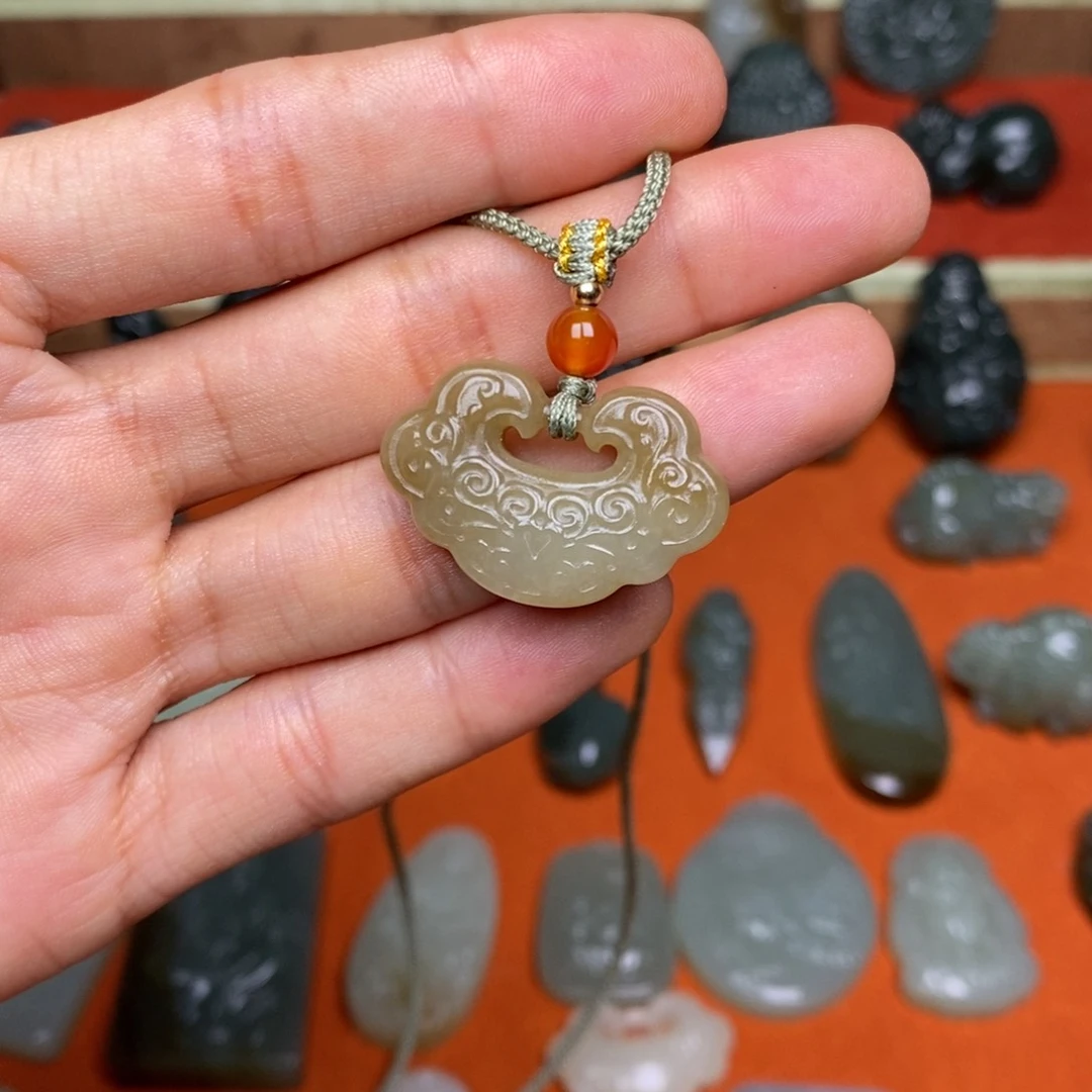 和田玉颈饰未镶嵌