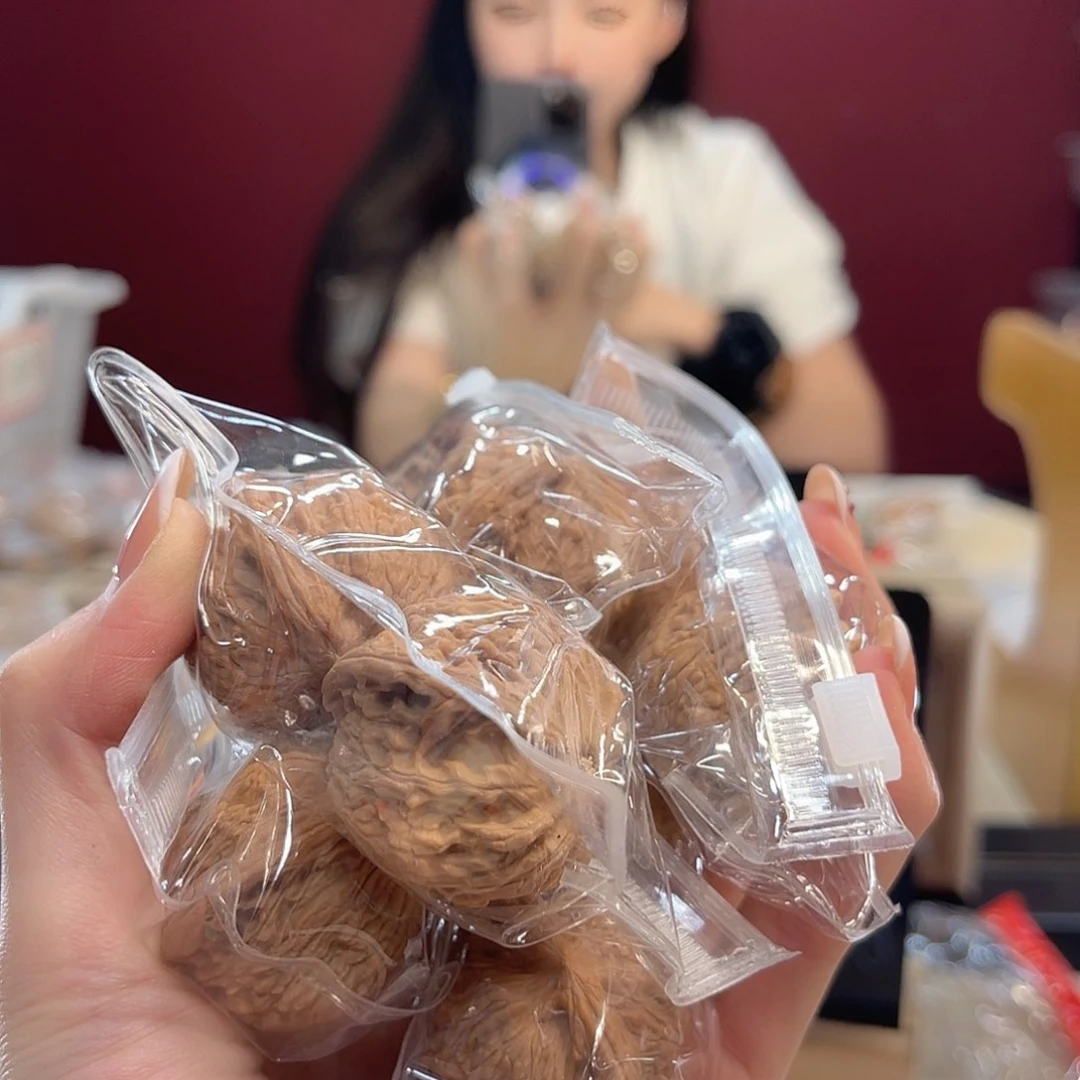 文玩核桃吊坠磨盘小的