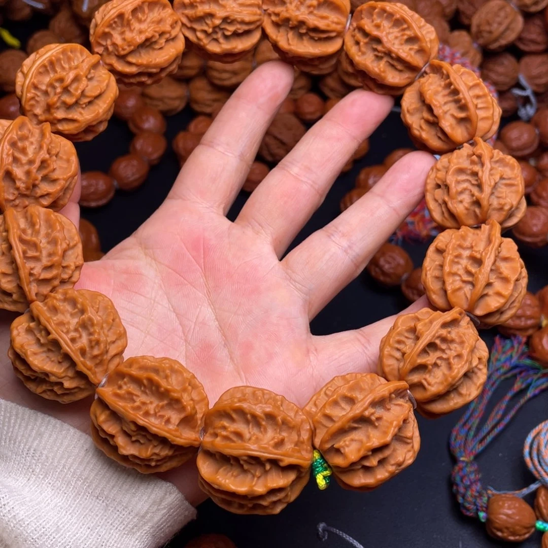 文玩核桃吊坠龙脊八棱