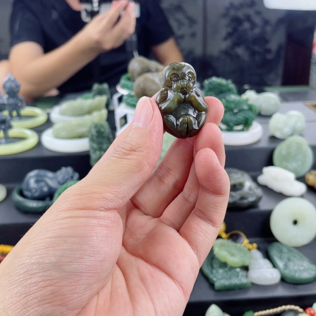 颈饰未镶嵌和田玉