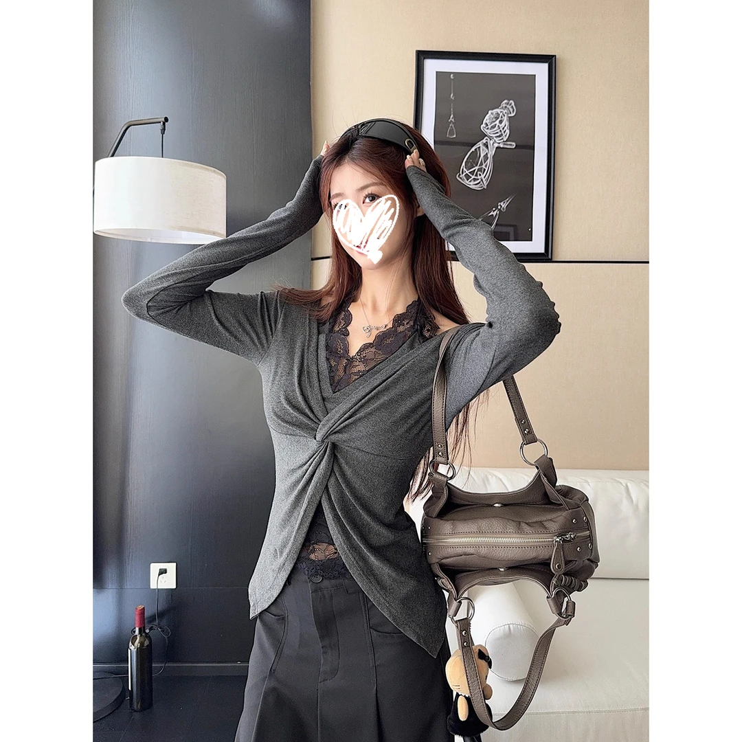 慵懒蕾丝挂脖假两件扭结上衣女2025秋季新款小衫设计感小众