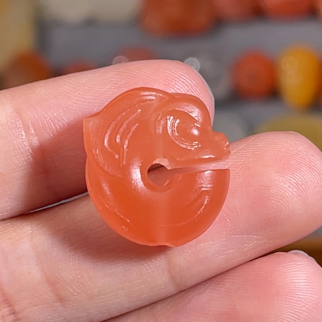 南红玛瑙未镶嵌玉猪龙15.2x16.3x7.8mm不退换