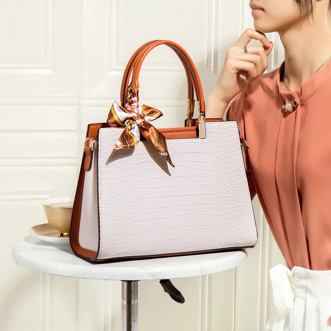 高品质休闲时尚单间斜跨真皮包包