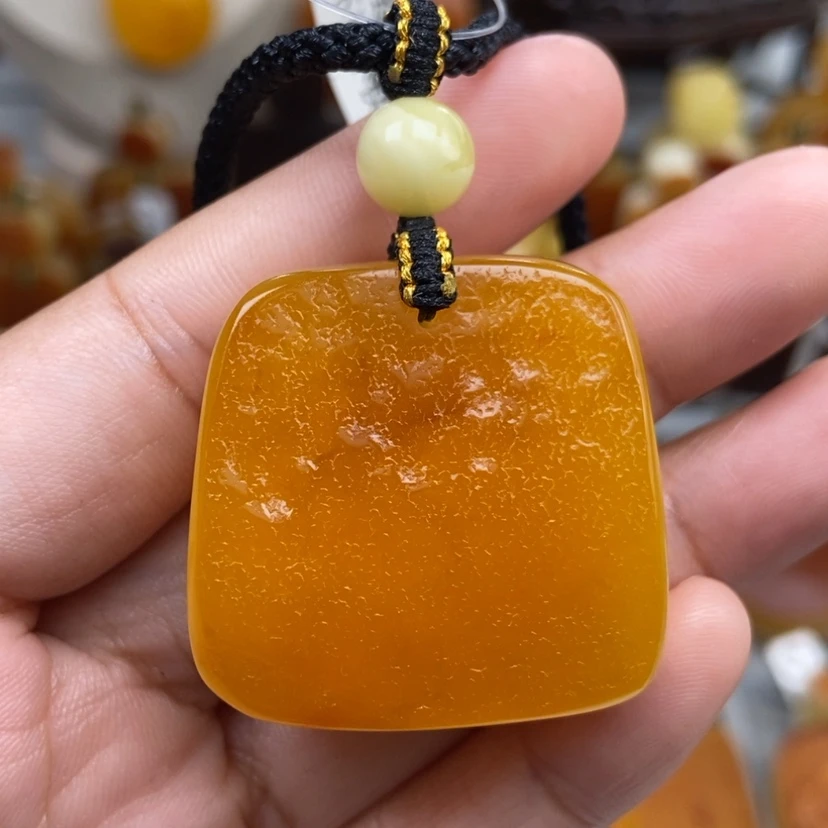 【闪购商品】琥珀颈饰未镶嵌