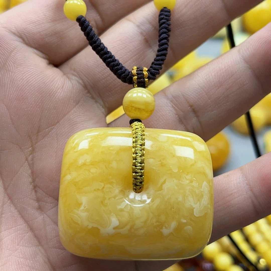 蜜蜡未镶嵌珠宝奇石