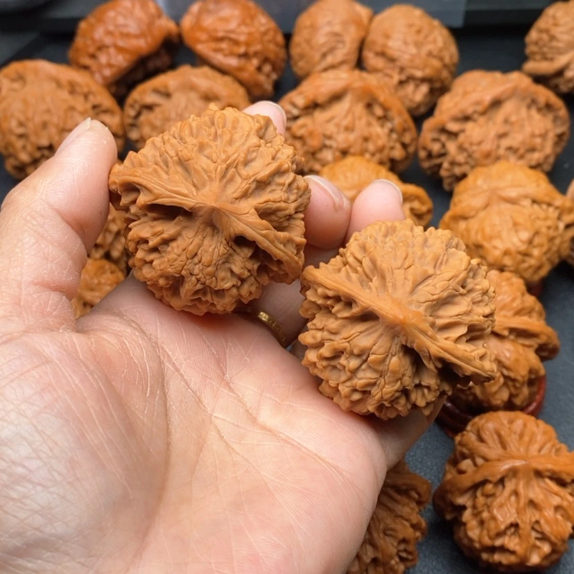 【闪购商品】文玩核桃把件45官帽