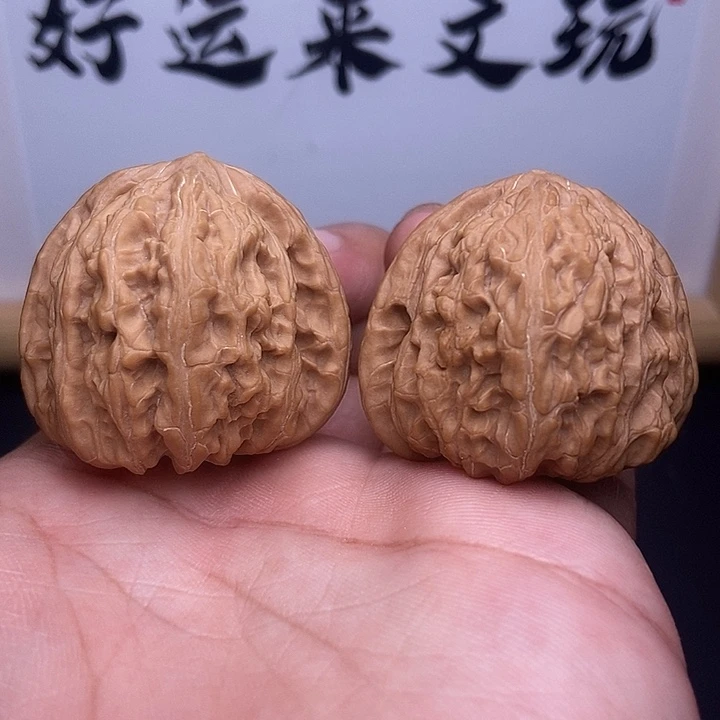 用***4核桃全品密纹狮子头