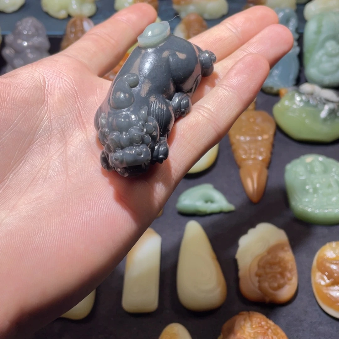 和田玉未镶嵌挂件