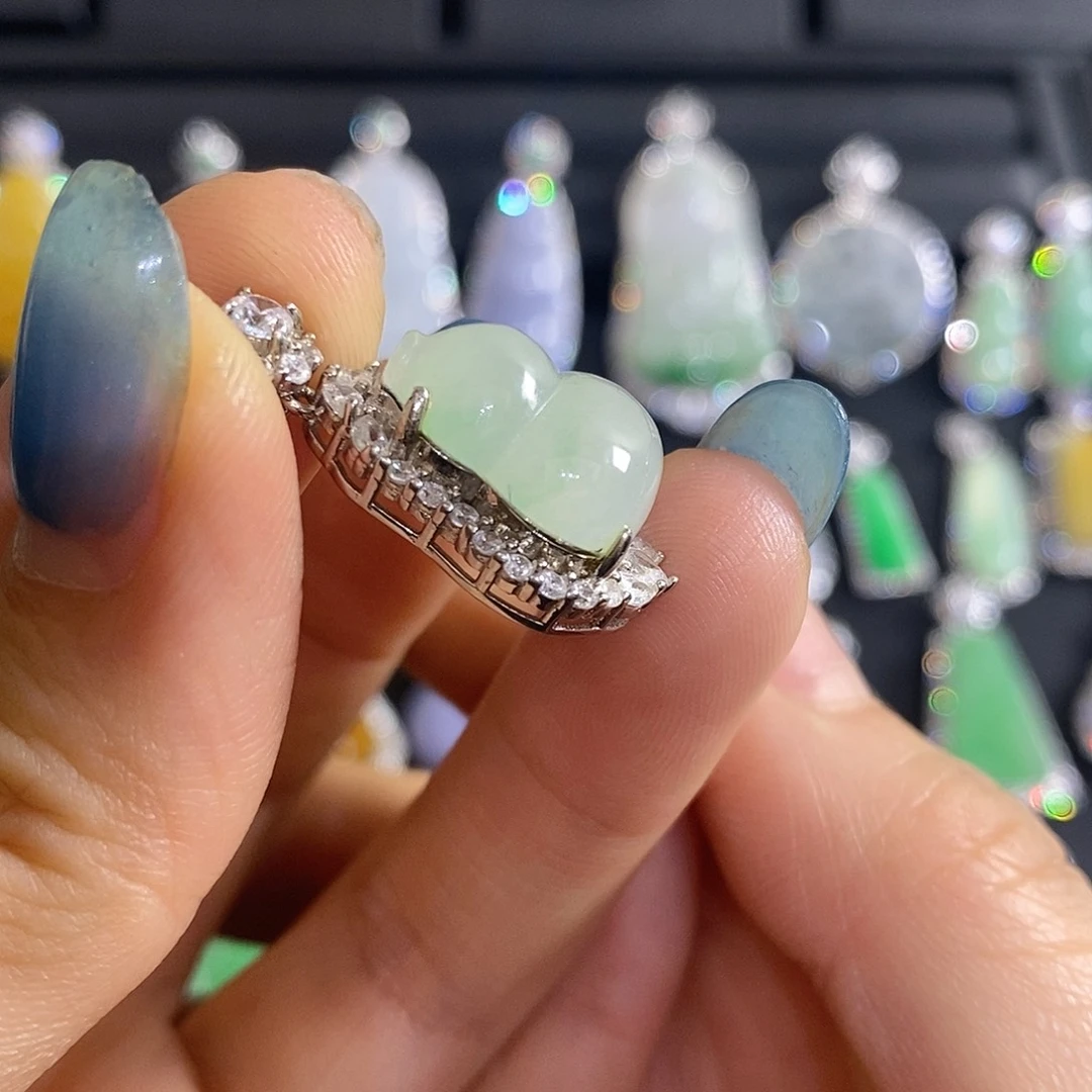 翡翠银S925镶嵌颈饰天然翡翠