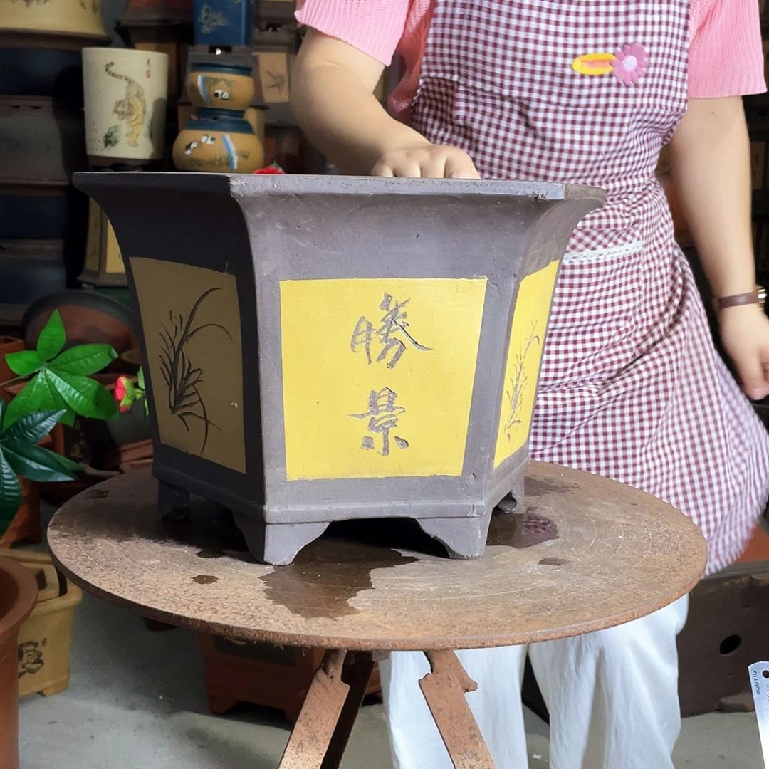 宜兴黄六方40花盆
