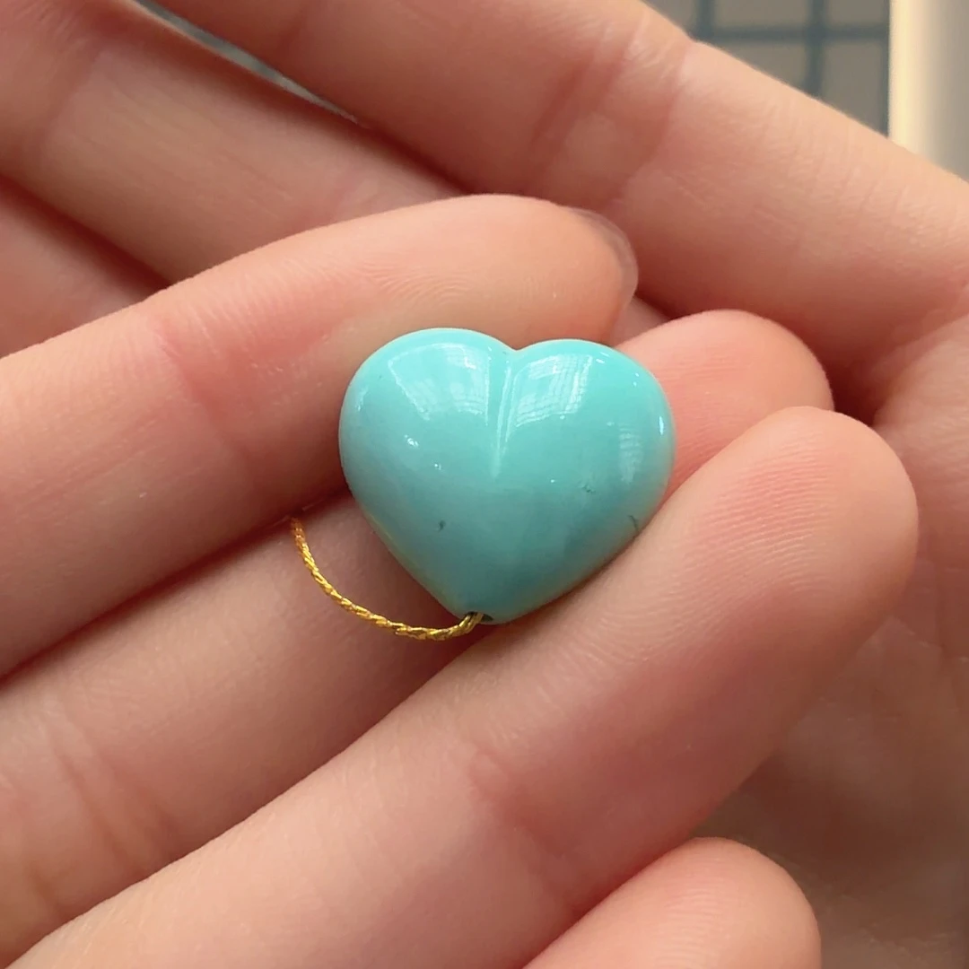 绿松石未镶嵌颈饰