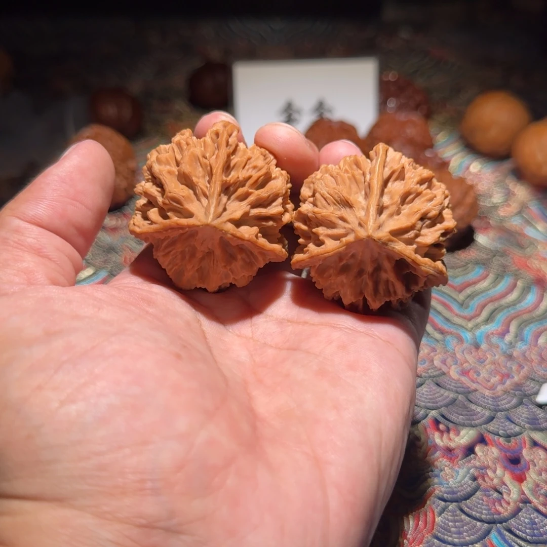 把件核桃633帝王奔，转圈45，高43