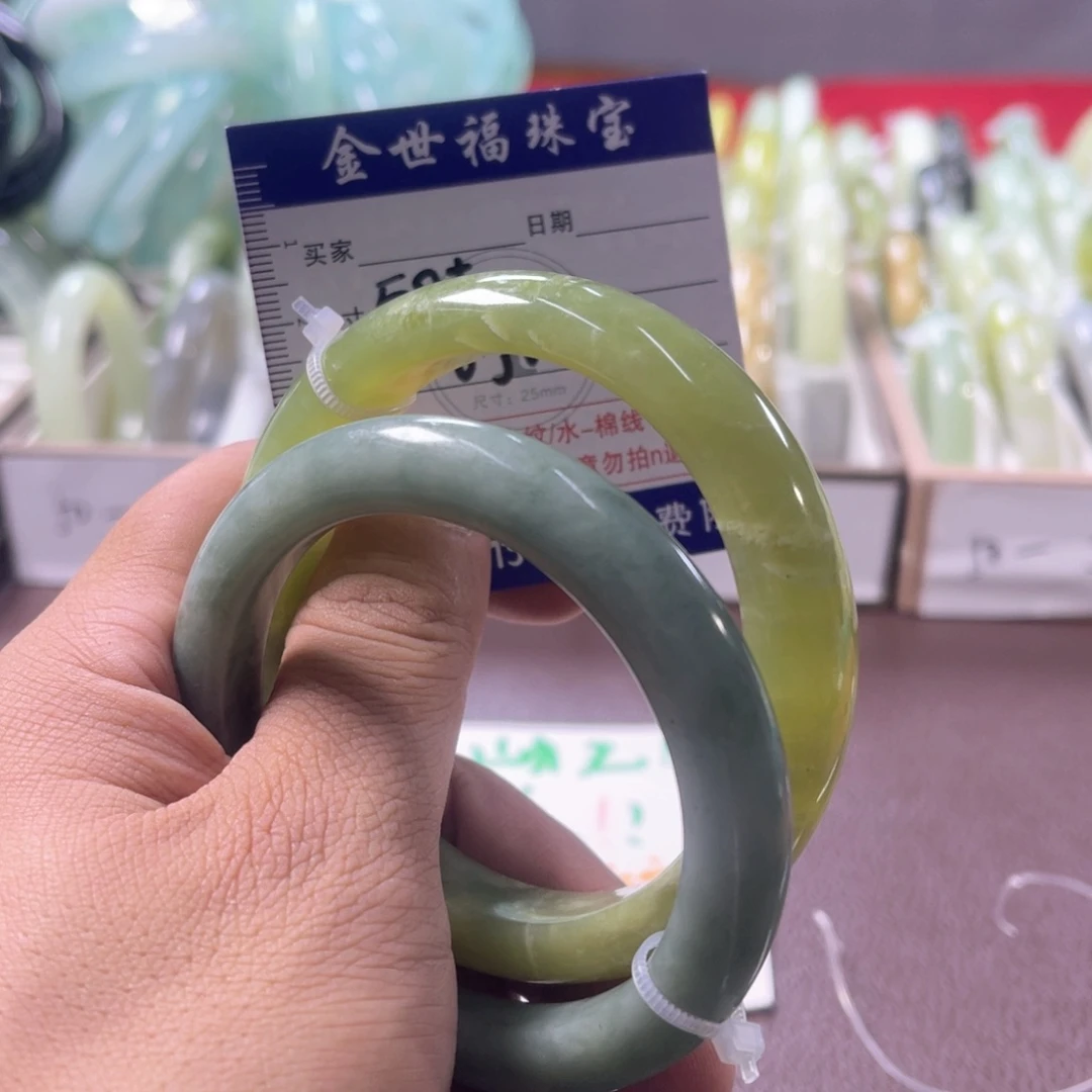 未镶嵌蛇纹石玉手镯