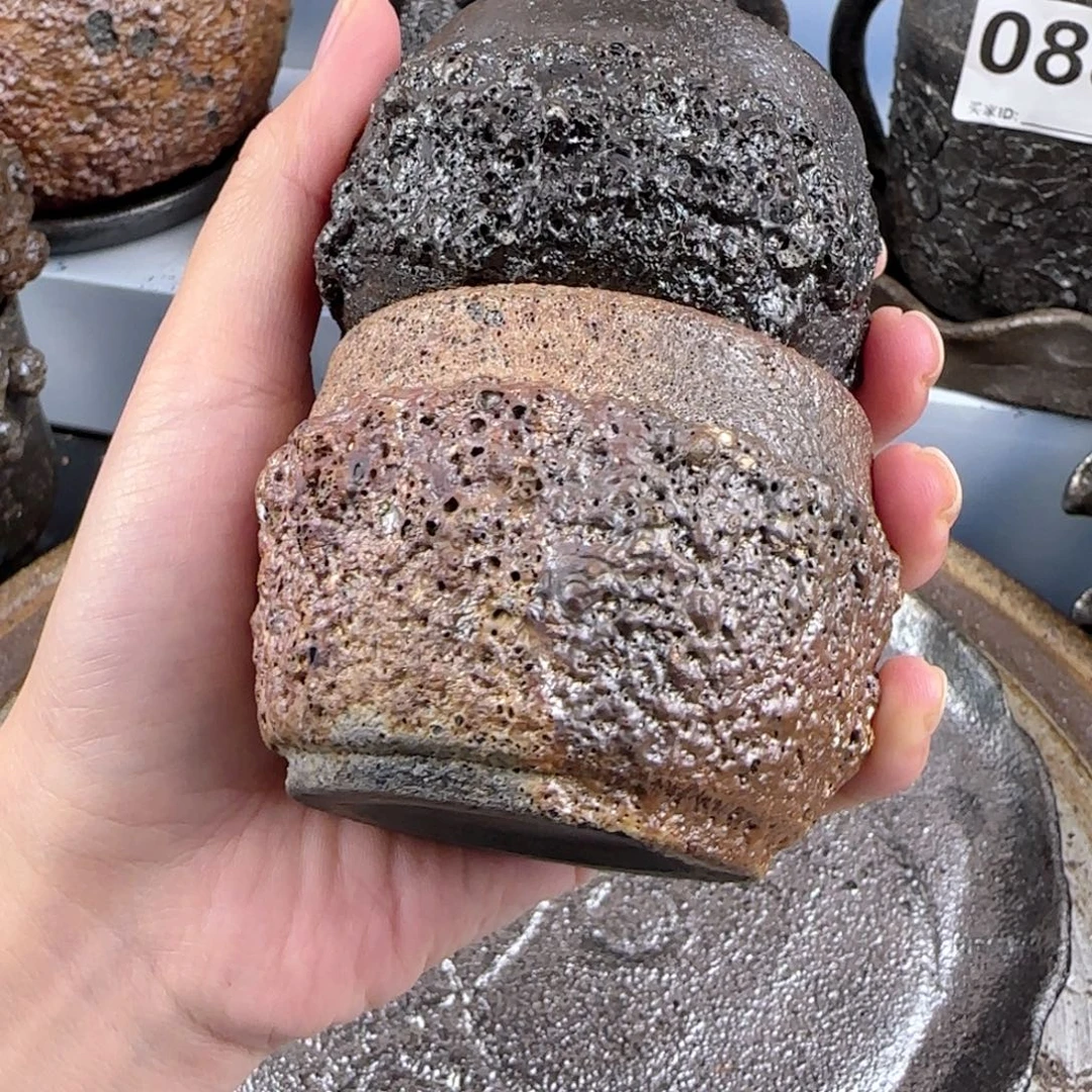 昙***现荥经黑砂窑变主人杯