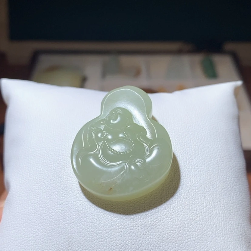 【闪购商品】颈饰未镶嵌和田玉