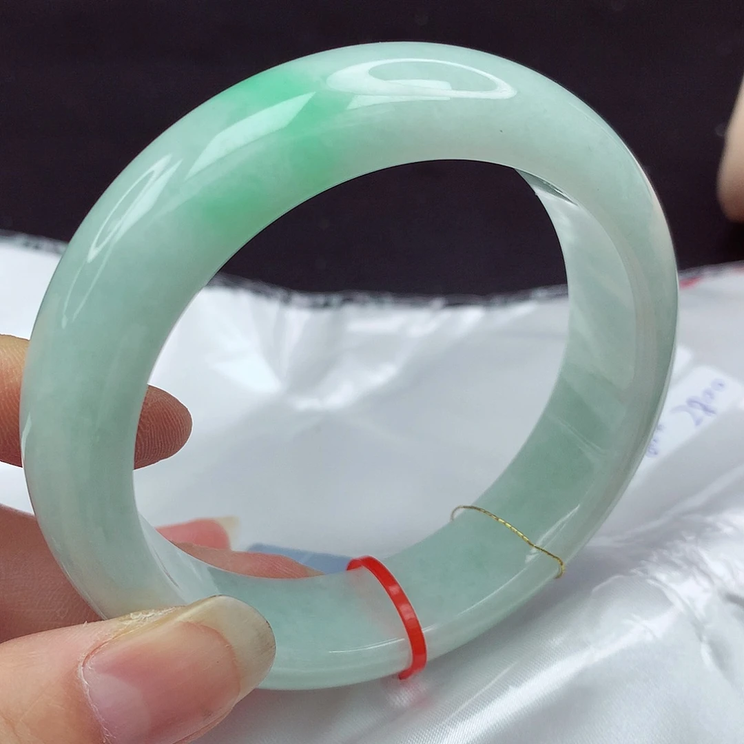 翡翠手镯未镶嵌60圈577轮胎
