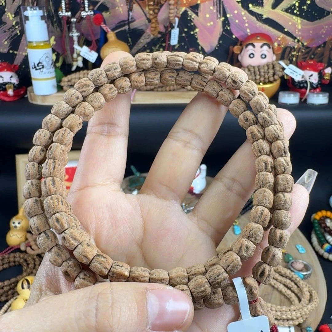 *****菩提籽类顺纹方块卡7柏香挂脖