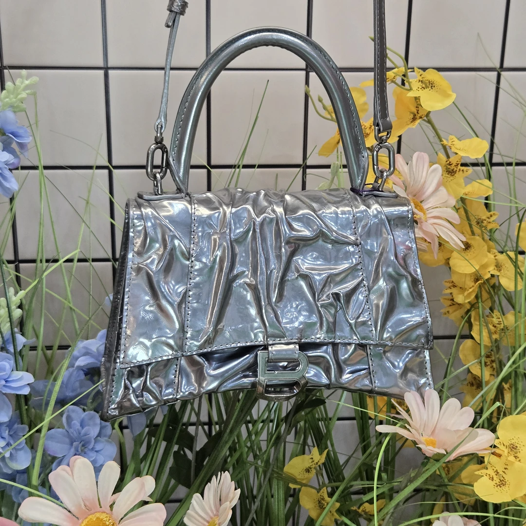 95新 Balenciaga/巴黎世家 达达/银色褶皱变形沙漏斜挎包
