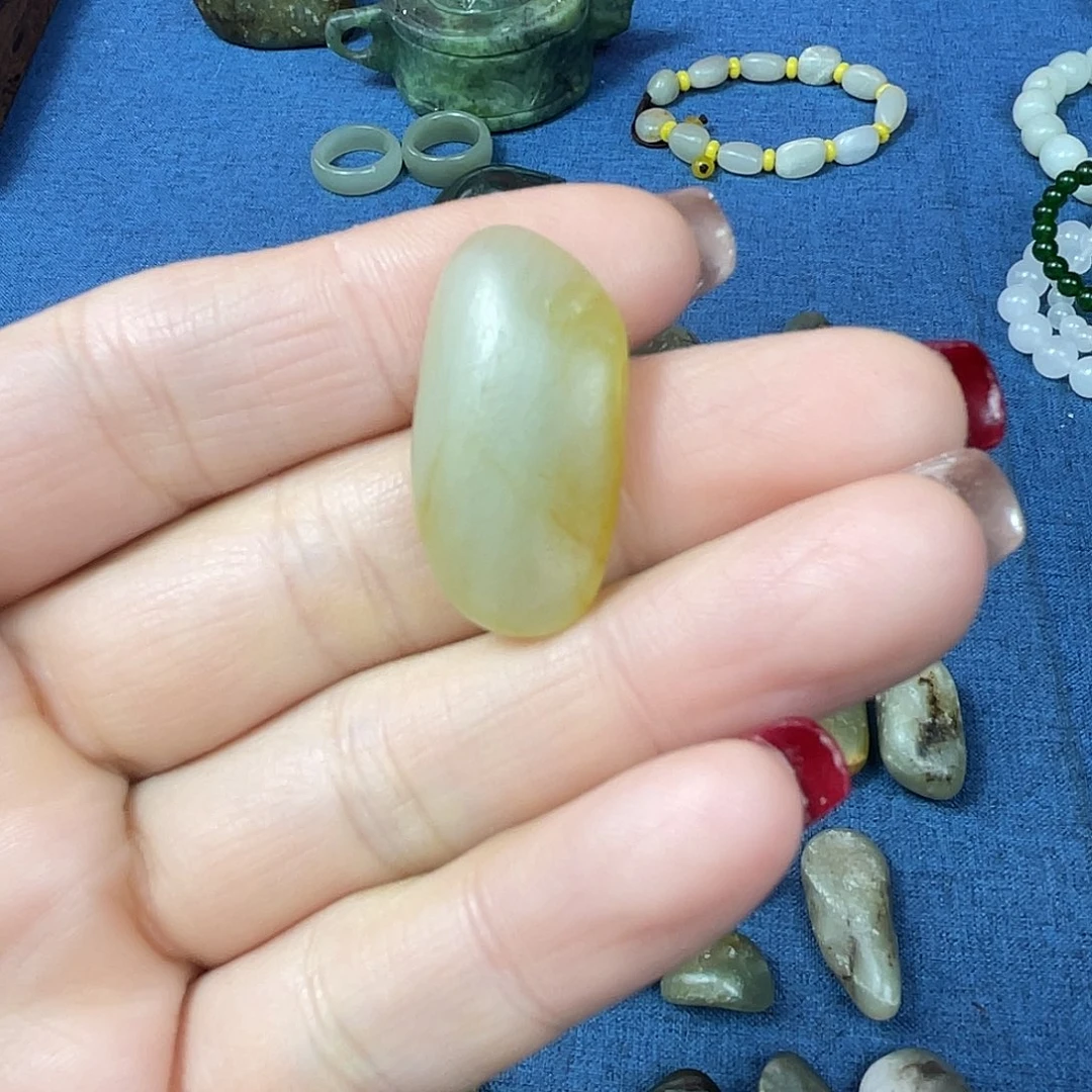 和田玉（糖玉）珠宝奇石未镶嵌乐*哥
