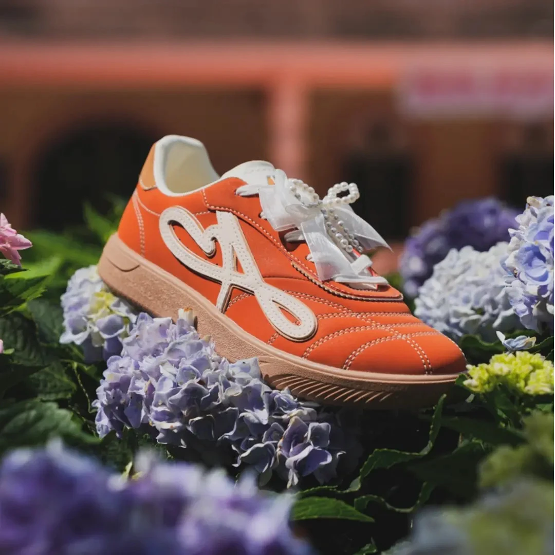 安踏梦幻花园潮流薄底休闲板鞋秋季轻便低帮女子时尚百搭德训鞋