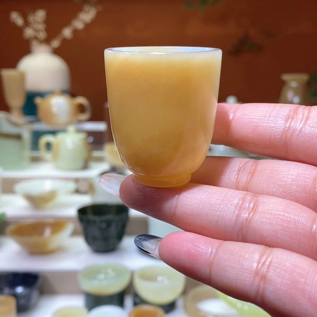 未镶嵌和田玉挂件且末金山黄糖玉杯
