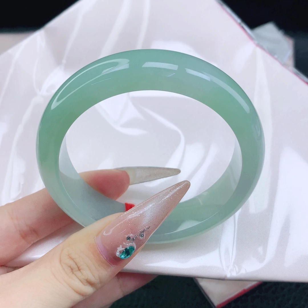 翡翠手镯未镶嵌56-57圈宽版