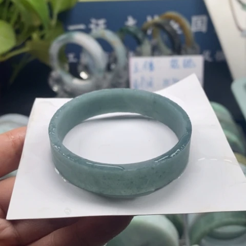 未镶嵌翡翠手镯定制翡翠
