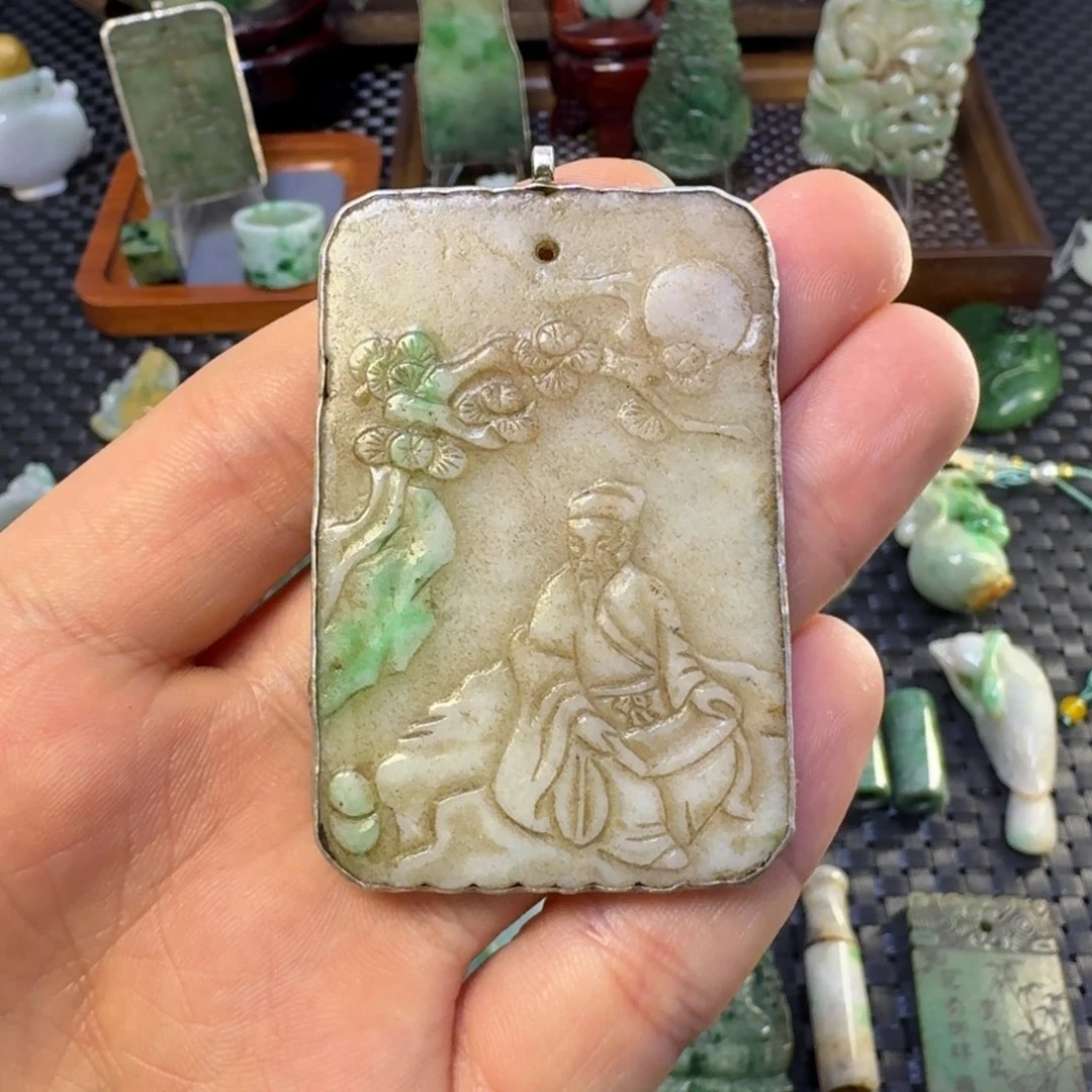 翡翠颈饰未镶嵌遇****签翡翠颈饰未镶嵌..