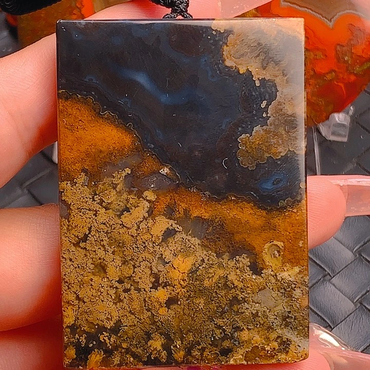 玛瑙/玉髓颈饰足银镀金镶嵌