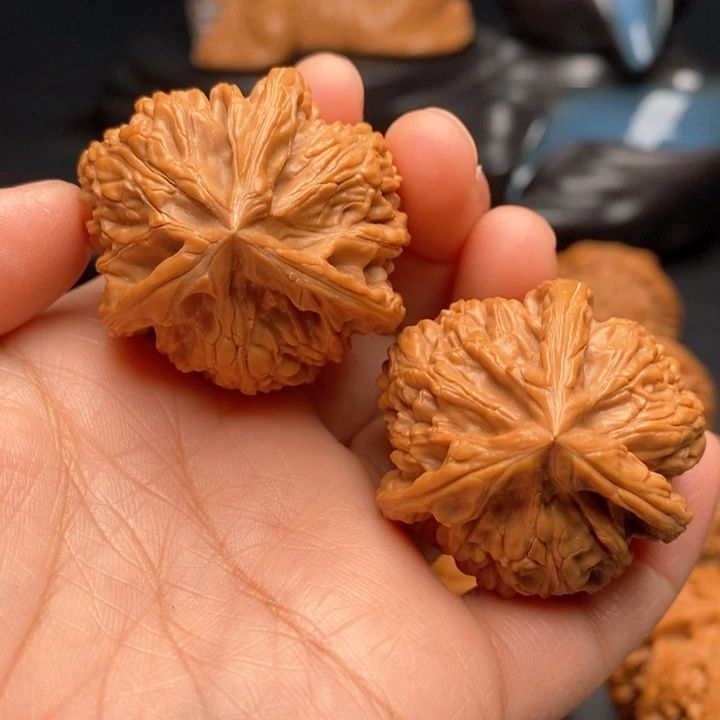 文玩核桃把件三棱41尺