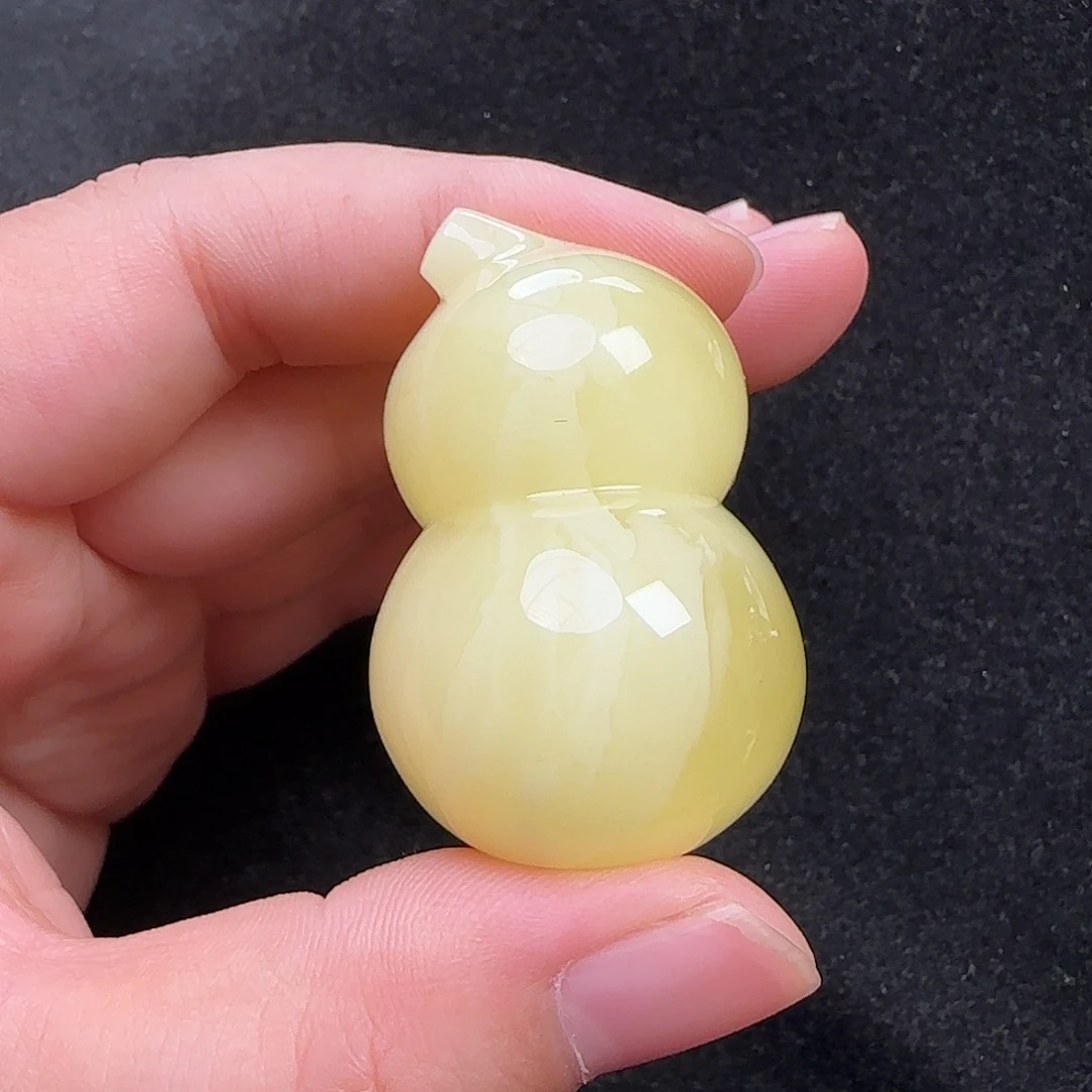 蜜蜡未镶嵌珠宝奇石