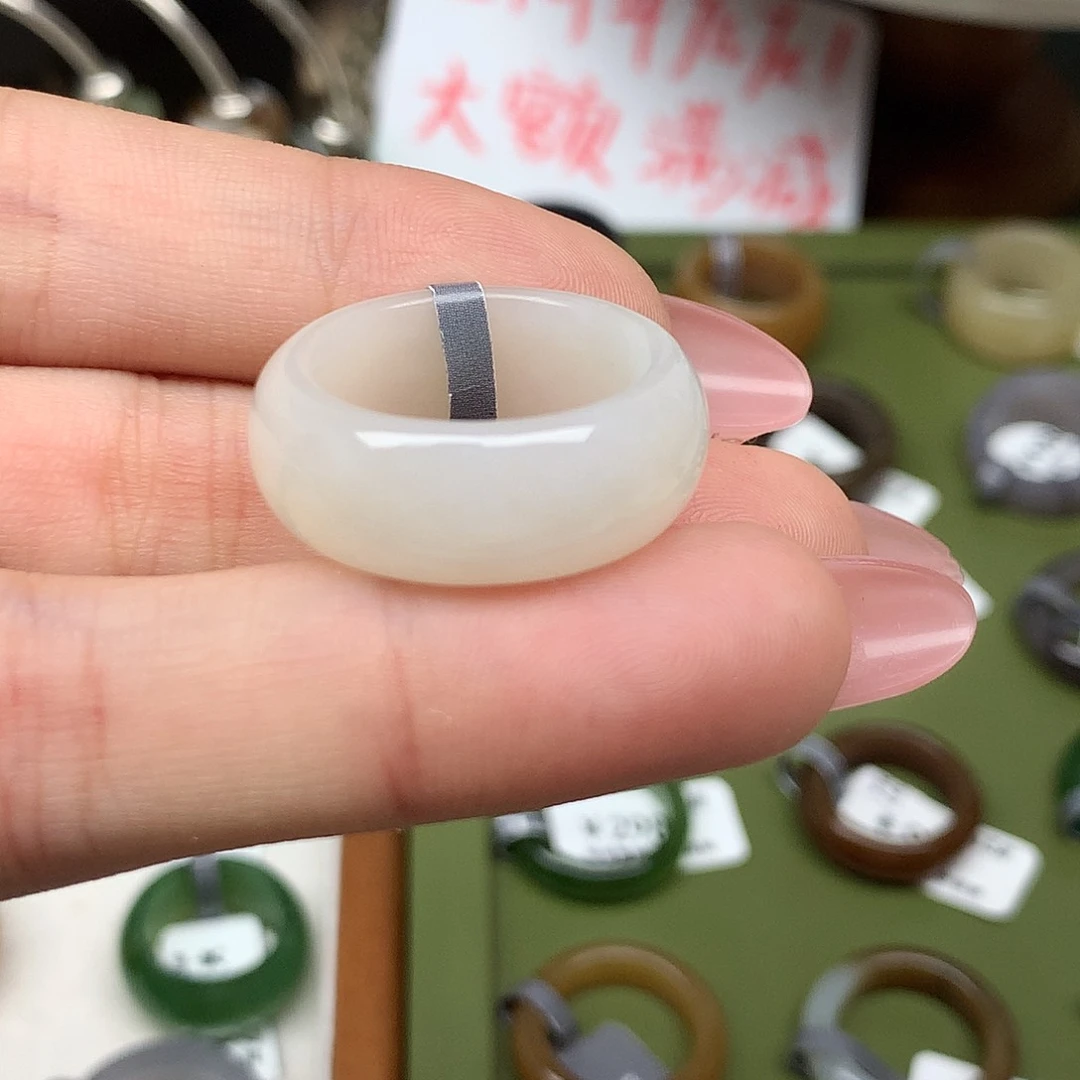 未镶嵌戒指和田玉港18白月光