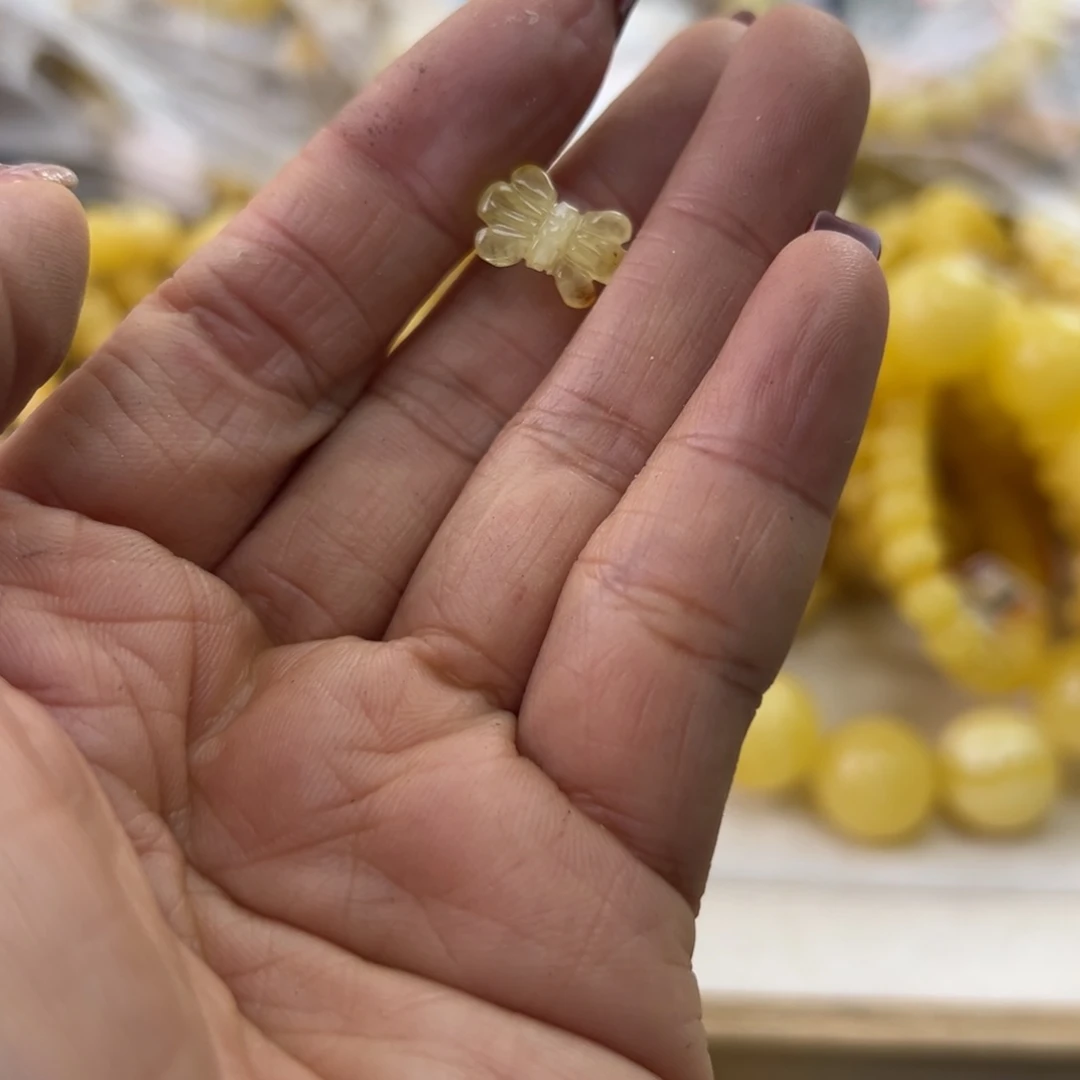 琥珀珠宝奇石未镶嵌