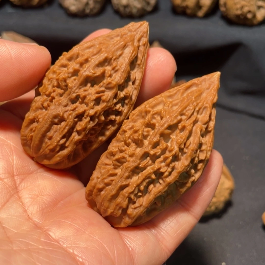 【闪购商品】文玩核桃吊坠东北楸子37