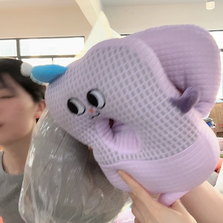 多色午睡趴枕抱枕发一瑕疵