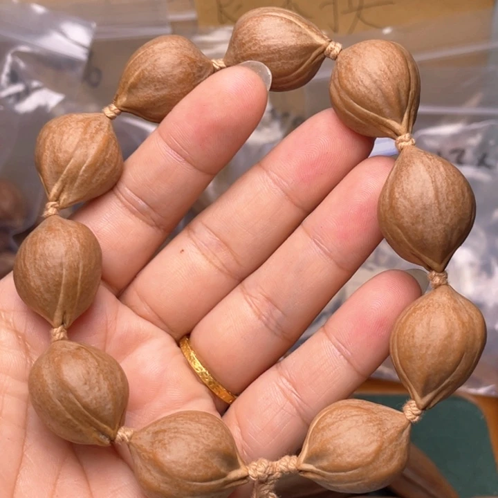 橄榄核手串/手链橄榄核油核1.9左右