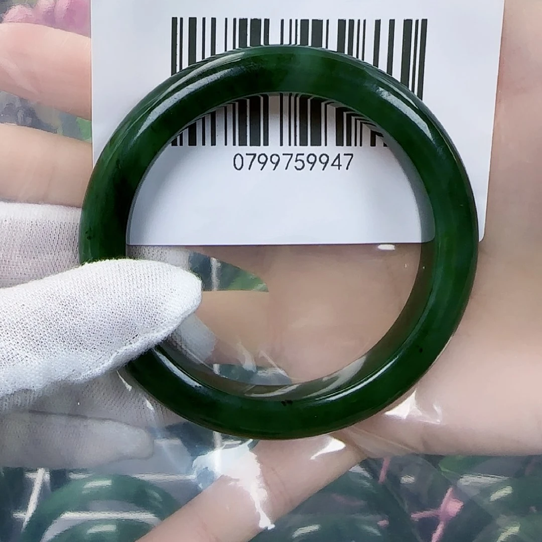 和田玉（碧玉）手镯未镶嵌58微瑕