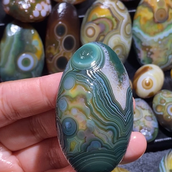 玛瑙/玉髓未镶嵌珠宝奇石88