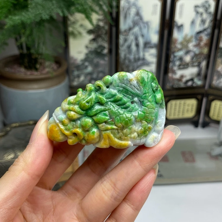 黄加绿鱼化龙挂件 天然翡翠A货