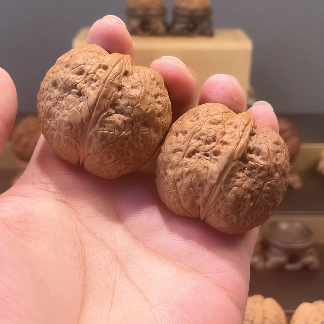 把件文玩核桃蟒纹虎头